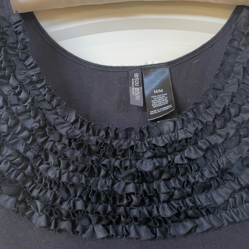 Bisou Bisou black sleeveless tank top, Size M, ruffled front